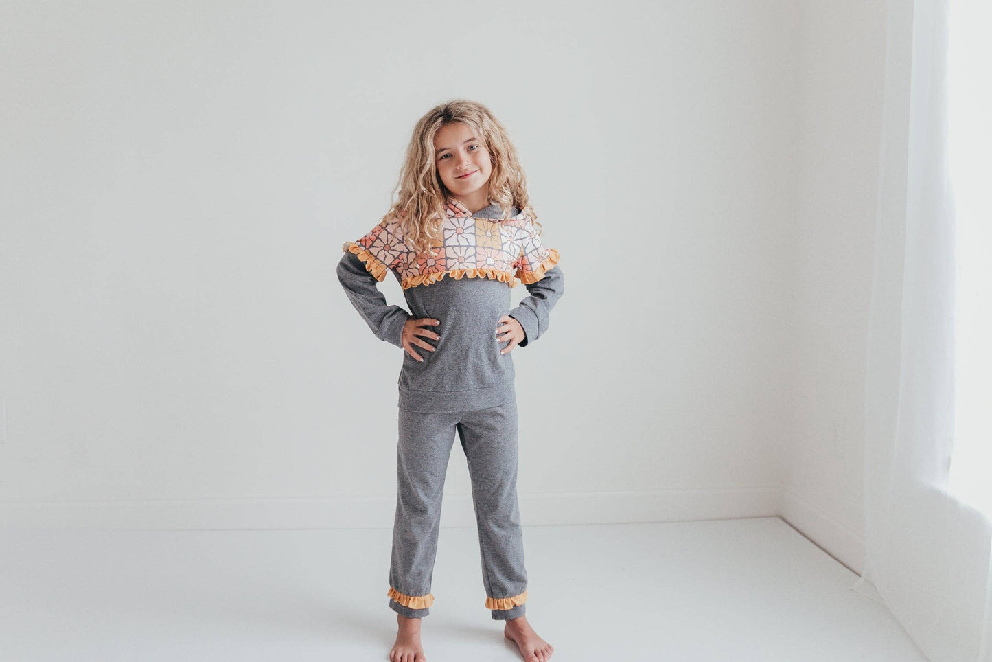 Kids Gray & Mustard Flower Hoodie Sweat Pant Loungewear Set: 3/4