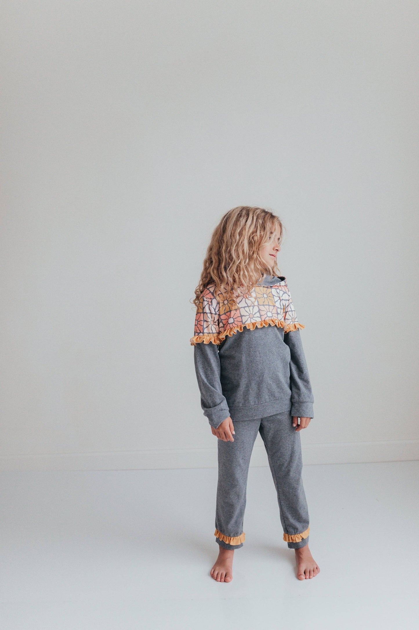 Kids Gray & Mustard Flower Hoodie Sweat Pant Loungewear Set: 3/4