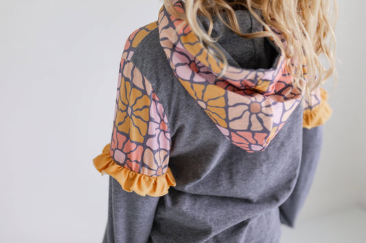 Kids Gray & Mustard Flower Hoodie Sweat Pant Loungewear Set: 3/4