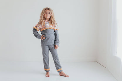 Kids Gray & Mustard Flower Hoodie Sweat Pant Loungewear Set: 3/4